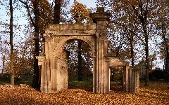 Dessau,Luisium Der Ruinenbogen