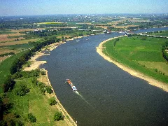Die Rheinauen – Links Im Hintergrund Krefeld Panoramio