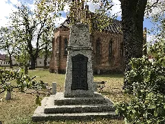 Dorfkirche Kablow Denkmal Weltkriege Rückseite