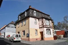 Dornholzhausen, Dornholzhäuser Straße 12