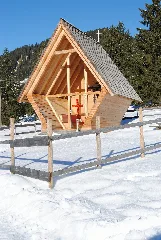 Dreikreuzkapelle Nesselwängle, Carschten Stitch 2