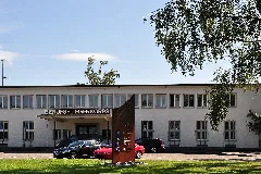 Dübendorf (Wangen Brüttisellen) Flugplatz Ehemaliges Aufnahmegebäude Zivilflugplatz, Dübendorfstrasse 2011 09 01 15 02 44