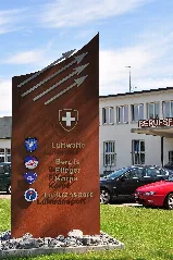 Dübendorf (Wangen Brüttisellen) Flugplatz Ehemaliges Aufnahmegebäude Zivilflugplatz, Dübendorfstrasse 2011 09 01 15 04 28