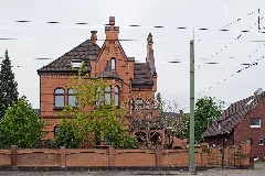 Duisburg, Villa Friedrich Ebert Straße Aldenrade, 2012 05 Cn 01