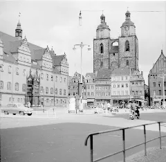 Eb 6 002 04 Blick Über Den Markt Auf Die Stadtkirche Wittenberg. Links Das Rathaus