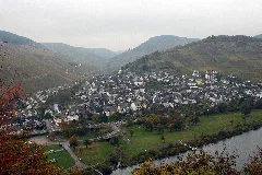 Enkirch Mosel River01