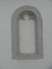 Evangelische Kirche (Ober Bessingen) Fensterbogen 01