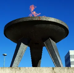 Ewige Flamme Auf Dem Theodor Heuss Platz In Berlin Charlottenburg