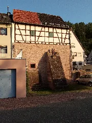Fachwerkhaus Mit Skulptur (Freudenberg) 01