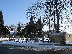 Feuerwehrdenkmal Im Winter File2
