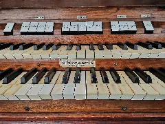 Freital Deuben, Kath. K. St. Joachim, Jehmlich Orgel Spieltisch