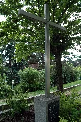 Gedenkkreuz Kriegsopfer Holzknechtstrasse Dsc7643B