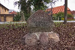 Gedenkstein In Dungelbeck (Peine) Img 4826