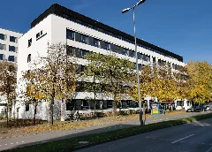 Ger — By – Oberbayern — München — Ramersdorf — Claudius Keller Straße 7 (Mediadesign Hochschule, Aussenansicht) 2020