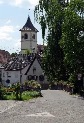Glemsstraße Mit Glemsbrücke Richtung Evangelische Pfarrkirche In Unterriexingen