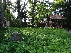 Glockenstuhl Und Grabsteine In Kleinmölsen