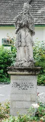 Guentherz 2010 07 31 0077 Raabs Johannes Nepomuk Parkplatz