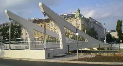 Guentherz 2010 10 01 9261 Wien13 14 Steg Astgasse