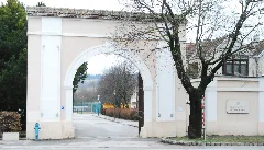 Guentherz 2011 03 19 0012 Goellersdorf Justizanstalt Tor