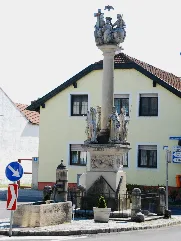 Guentherz 2011 05 07 0108 Au Am Leithaberge Dreifaltigkeitssaeule