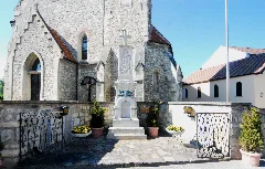 Guentherz 2011 05 07 0116 Au Am Leithaberge Kriegerdenkmal
