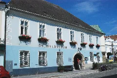 Guentherz 2011 06 04 0053 Langenlois Haus Rathausstrasse9 Heimatmuseum