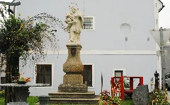 Guentherz 2011 06 18 0044 Gross Gerungs Statue Johannes Nepomuk