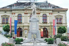 Guentherz 2011 06 18 0058 Weitra Rathausplatz Kriegerdenkmal
