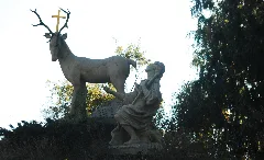Guentherz 2011 10 01 0172 Walkenstein Statue Heiliger Hubert Mit Hirsch