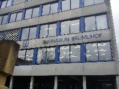 Gymnasium Baumlihof Vorderseite S Trakt