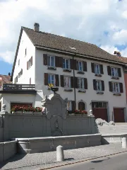Hallau Brunen Panoramio