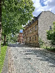 Hauptstraße 95, Schöneck (Vogtland) Wohnhaus In Ecklage Am Albertplatz