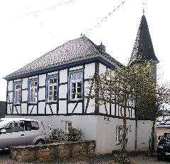 Hausenvdhrathauso