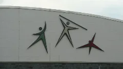 Hilden, Skulptur, Drei Turner, Stadtwerke Arena