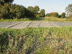 Hof Reppenhagen Bahnstrecke Grevesmuehlen Kluetz Gleisreste 2011 10 02 003