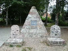 Hohenlockstedt Bismarck Denkmal August 2010 Sl275151