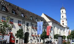 Hospital Zum Heiligen Geist Vorderseite Und Barockkirche St.martin