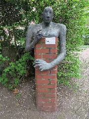 János Enyedi – Eingemauerter Mann.1.Nnw