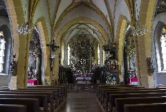 Kath. Pfarrkirche, Mariae Geburt, Innenanasicht01