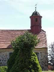 Kirche Ogkeln Nordansicht Mit Verdeckter Pforte, Hochkant Im August 2020