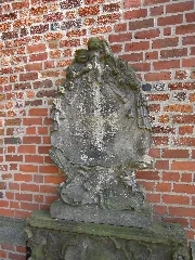 Kirche Zum Heiligen Kreuz Klöden Epitaph Auf Nördlicher Außenseite 2 Mittig Westlich Mitte Juni 2022