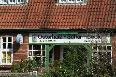 Kleinbahnhof Osterholz Scharmbeck • Kulturzentrum • Bahnhofsschild
