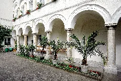 Kloster Wernberg Detail Arkadenhof 22