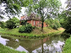 Kluetz Schloss Bothmer Seitengebaeude2 2011 06 08