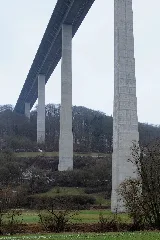 Kochertalbrücke Talseite