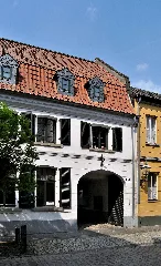 Krefeld, Rheinbabenstraße, 2011 04 Cn 01