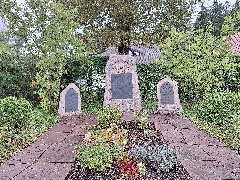 Kriegerdenkmal 24 Höfe I