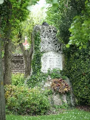 Kriegerdenkmal Friedhof Erlaaer Straße