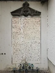 Kriegerdenkmal Namen Jesu Kirch München Laim 01