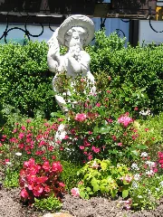 Maierhof Vorgarten Panoramio